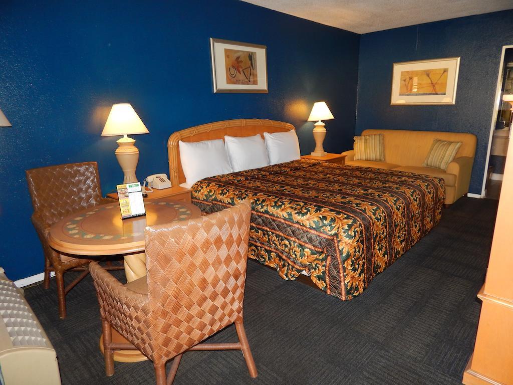 America'S Best Inn Montgomery Монтгомері Номер фото